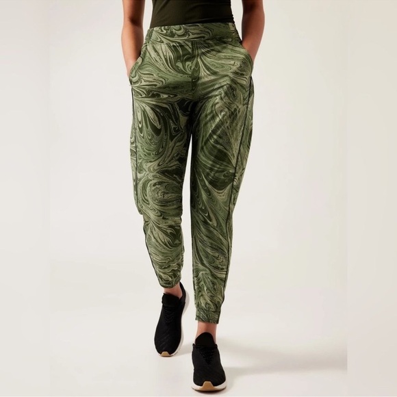NWOT Athleta Brooklyn Jogger sumi green marble size 16 P - Picture 2 of 5